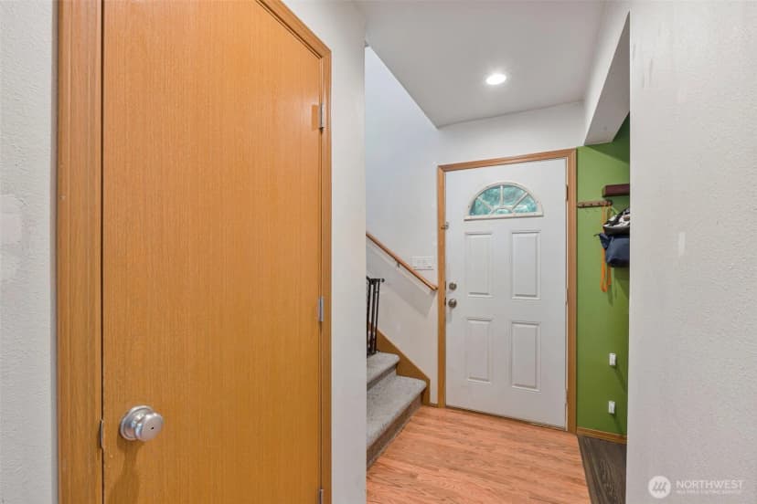 Property photo for 17015 Arborvitae Court Se, Yelm photo 10