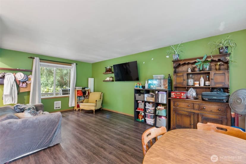 Property photo for 17015 Arborvitae Court Se, Yelm photo 9