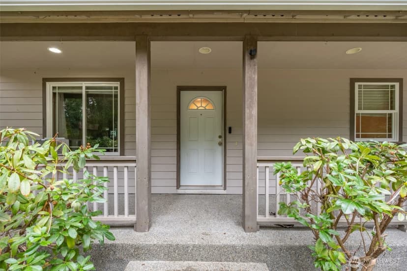 Property photo for 17015 Arborvitae Court Se, Yelm photo 3