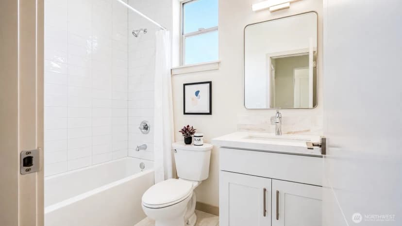 Property photo for 4414 S Frontenac Street #b, Seattle photo 10