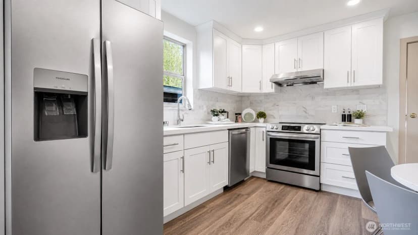 Property photo for 4414 S Frontenac Street #b, Seattle photo 6