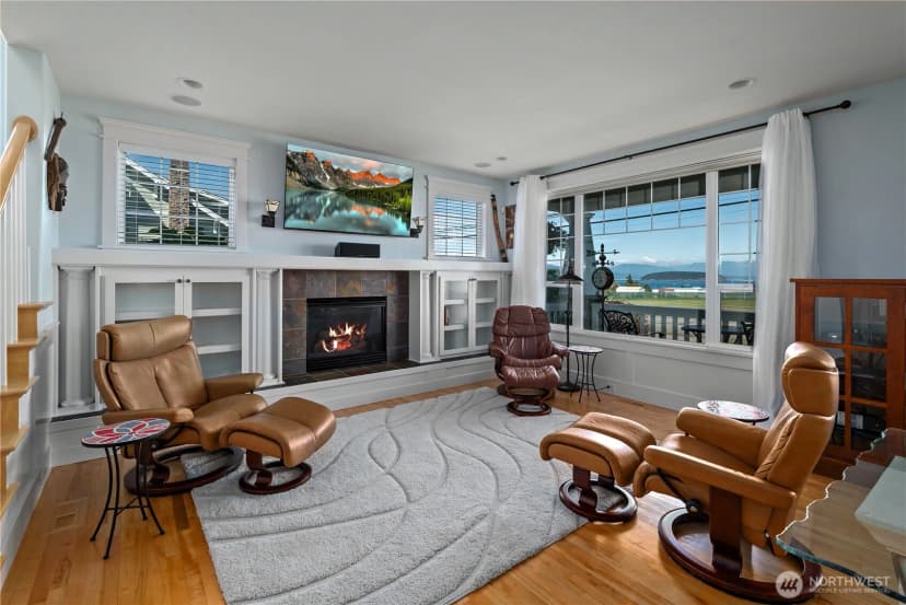 Property photo for 2402 J Avenue, Anacortes photo 10