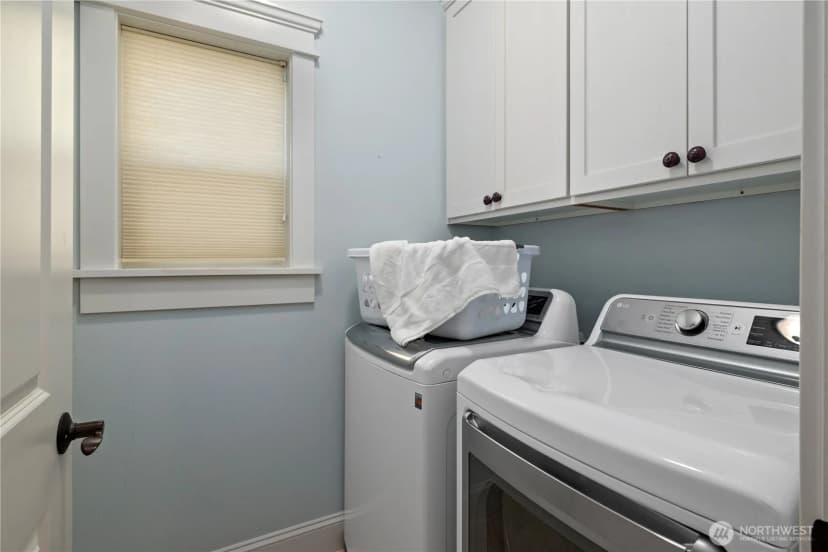 Property photo for 2402 J Avenue, Anacortes photo 20