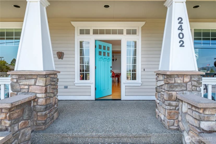 Property photo for 2402 J Avenue, Anacortes photo 3