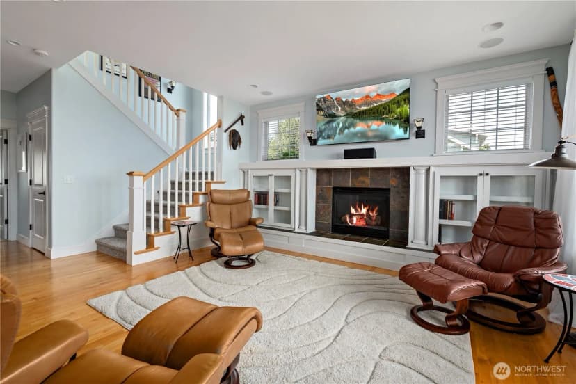Property photo for 2402 J Avenue, Anacortes photo 8