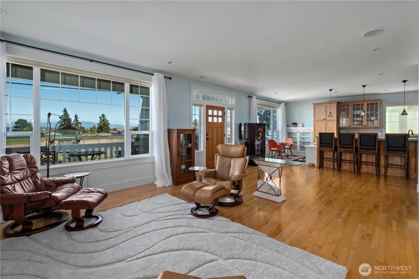 Property photo for 2402 J Avenue, Anacortes photo 11