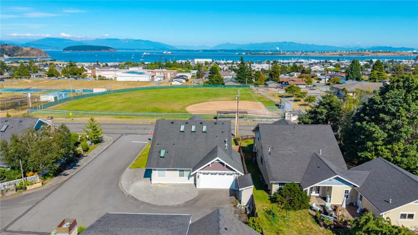 Property photo for 2402 J Avenue, Anacortes photo 39