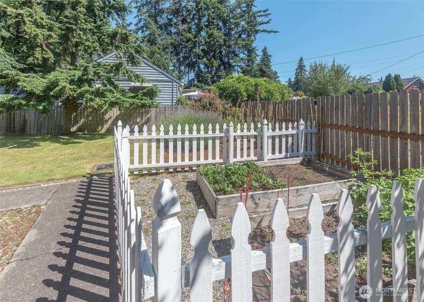 Property photo for 8821 221st Place Sw, Edmonds photo 27