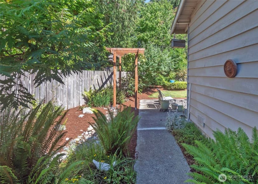 Property photo for 8821 221st Place Sw, Edmonds photo 25