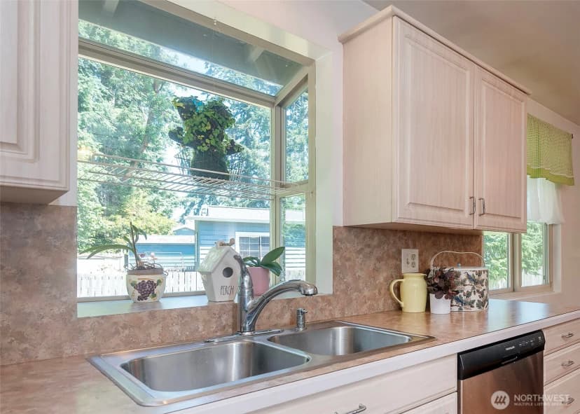 Property photo for 8821 221st Place Sw, Edmonds photo 12
