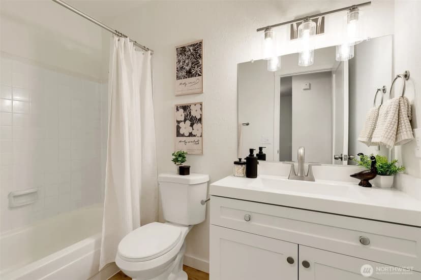 Property photo for 5824 Ne 75th Street #307, Seattle photo 18