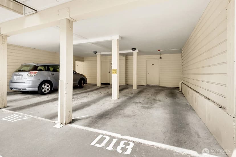 Property photo for 5824 Ne 75th Street #307, Seattle photo 20
