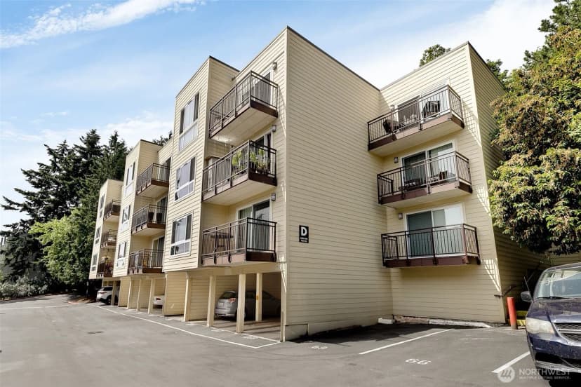 Property photo for 5824 Ne 75th Street #307, Seattle photo 26