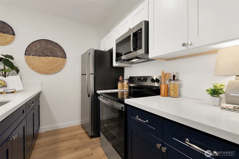 Property photo for 5824 Ne 75th Street #307, Seattle photo 12