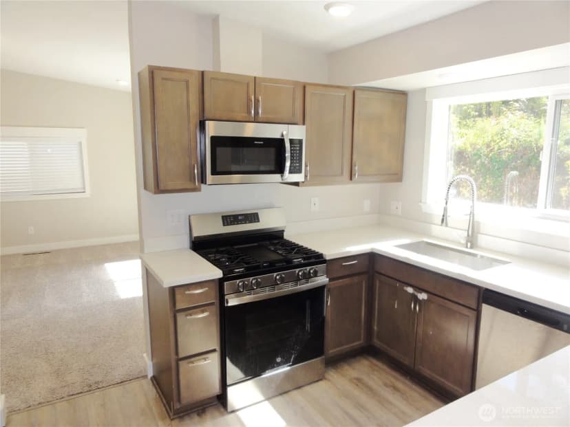 Property photo for 4911 64th Avenue W, University Place photo 8