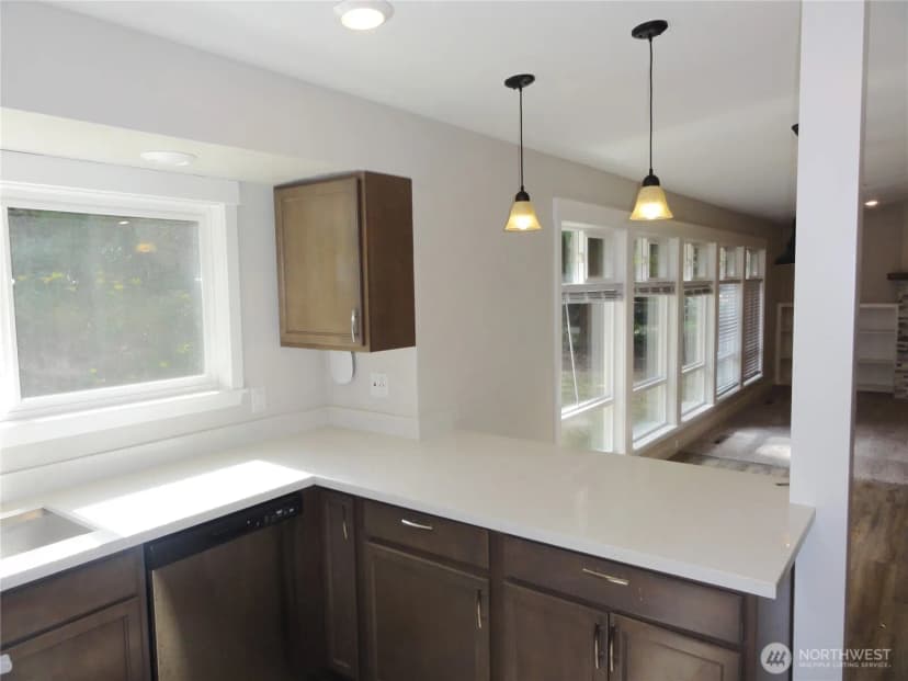 Property photo for 4911 64th Avenue W, University Place photo 9