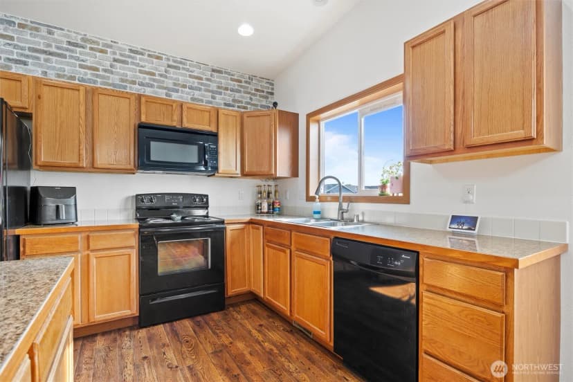 Property photo for 1355 E Birch Street, Othello photo 10