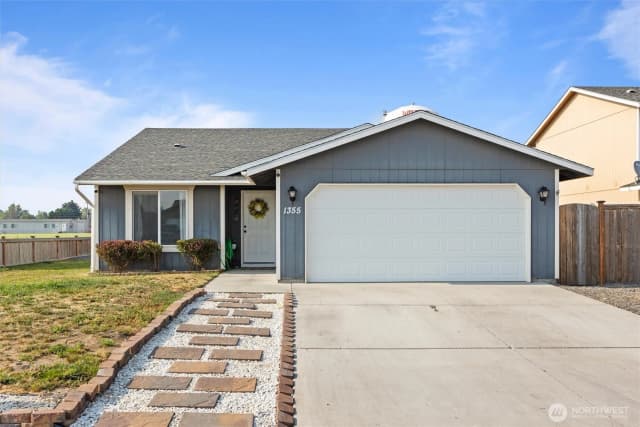 Property photo for 1355 E Birch Street, Othello