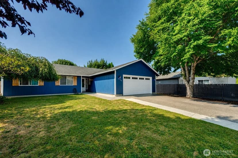 Property photo for 2129 Dahlia Street, Woodland photo 2