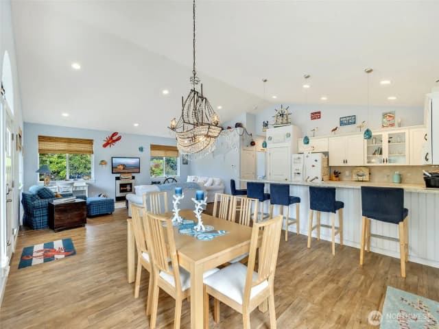 Property photo for 1403 253rd Place, Ocean Park photo 4