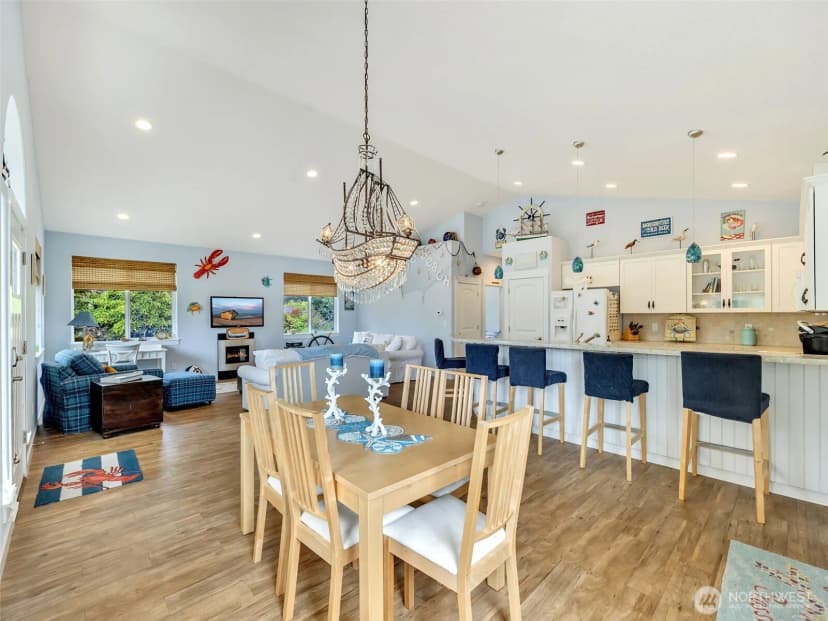 Property photo for 1403 253rd Place, Ocean Park photo 4