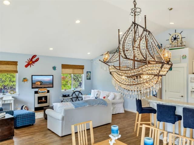 Property photo for 1403 253rd Place, Ocean Park photo 5