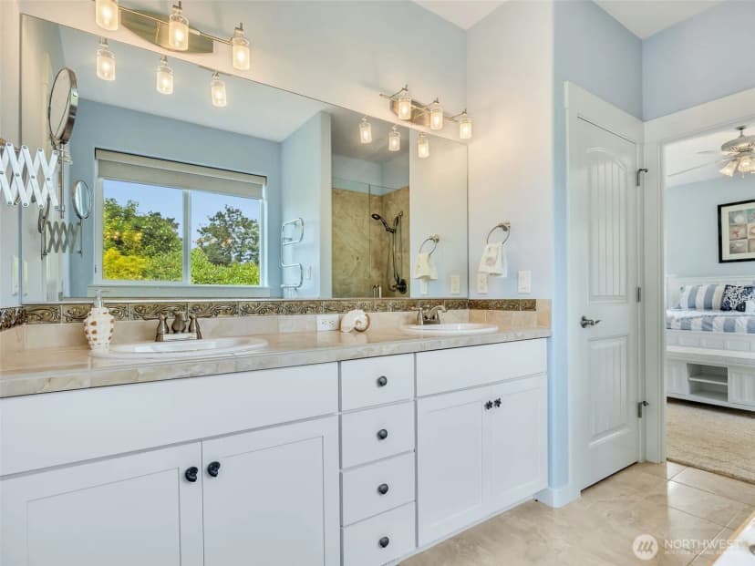 Property photo for 1403 253rd Place, Ocean Park photo 30