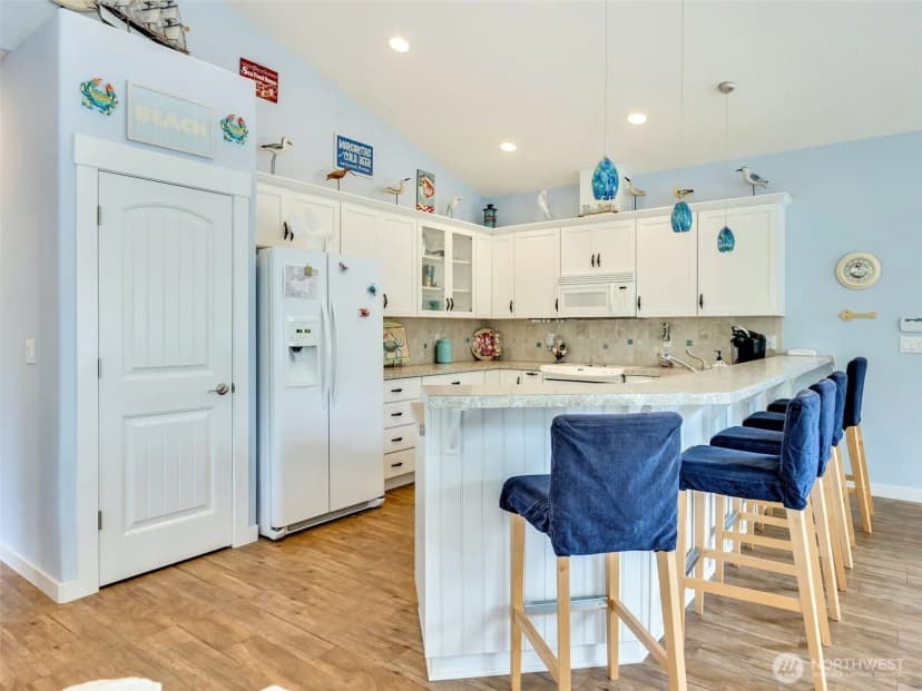 Property photo for 1403 253rd Place, Ocean Park photo 13