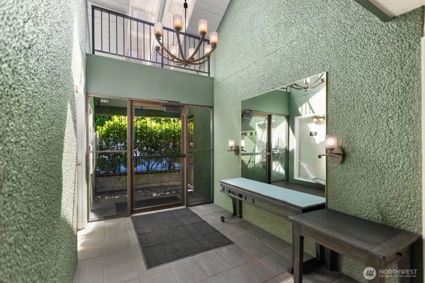 Property photo for 150 Melrose Avenue E #504, Seattle photo 3