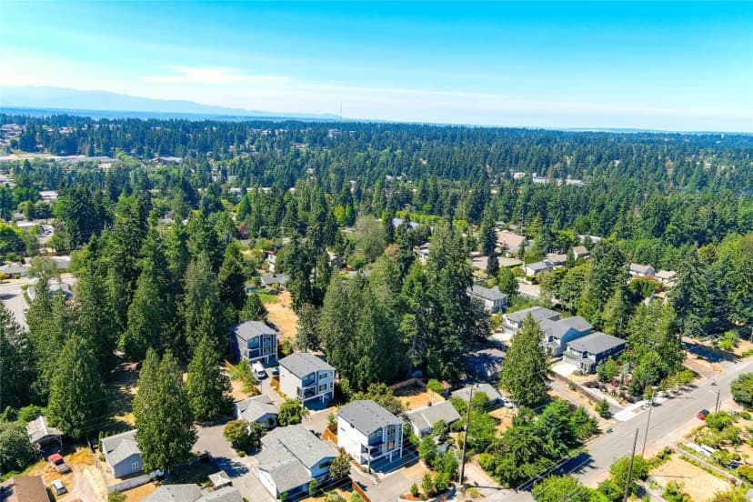 Property photo for 17051 8th Avenue Ne, Shoreline photo 25