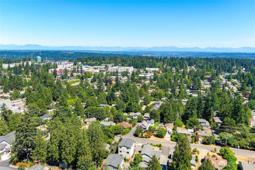 Property photo for 17051 8th Avenue Ne, Shoreline photo 23