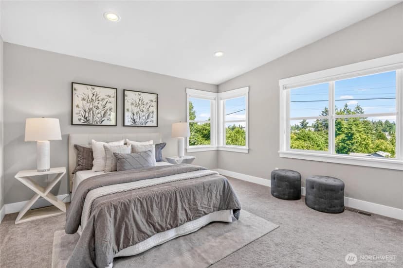 Property photo for 17051 8th Avenue Ne, Shoreline photo 12