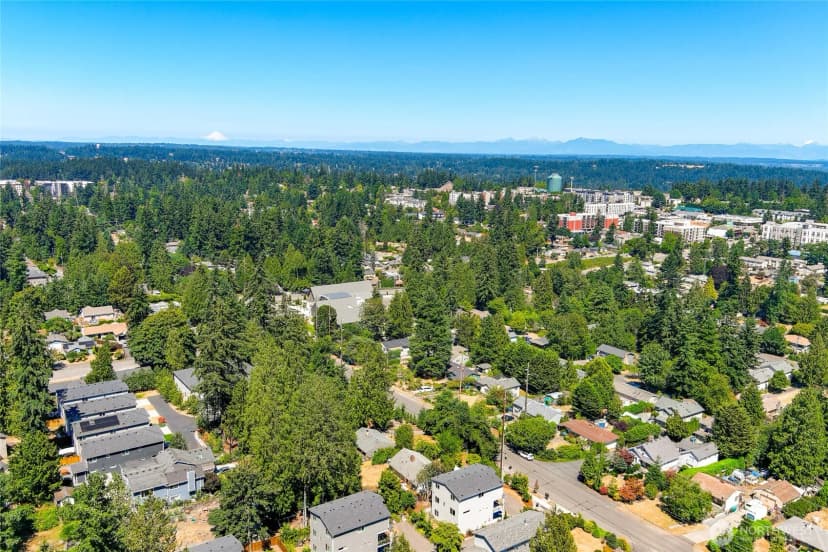 Property photo for 17051 8th Avenue Ne, Shoreline photo 24