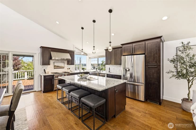 Property photo for 505 Ne 78th Street, Seattle photo 4