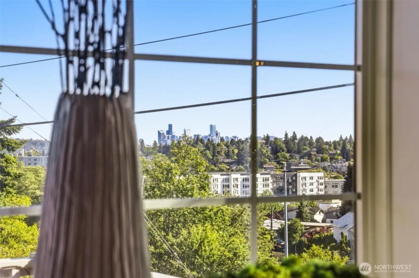 Property photo for 505 Ne 78th Street, Seattle photo 7