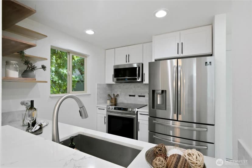 Property photo for 8103 146th Ct Ne #d, Redmond photo 12