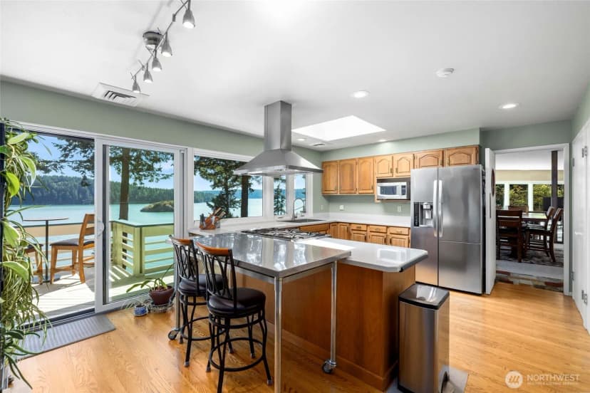 Property photo for 733 Tillamuk Drive, La Conner photo 14