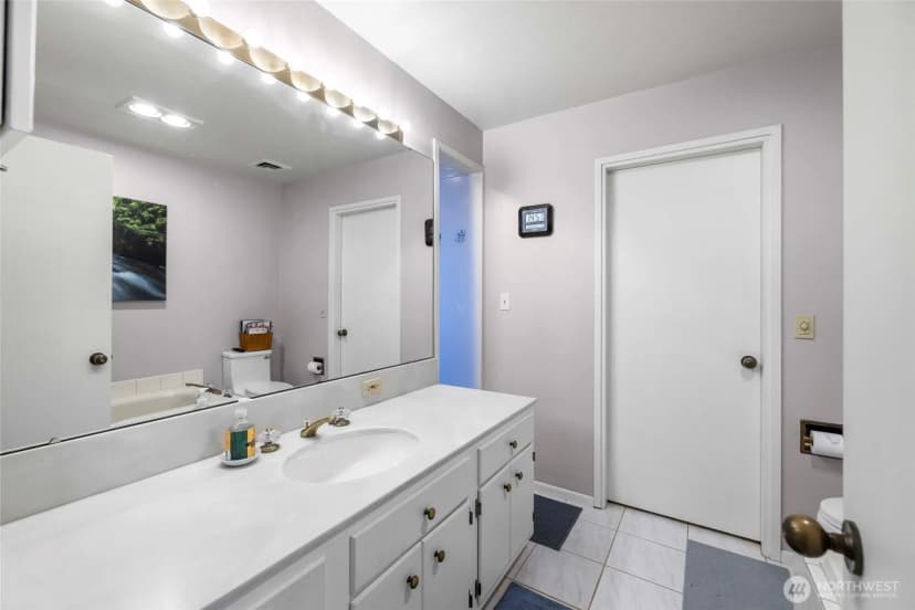 Property photo for 733 Tillamuk Drive, La Conner photo 21
