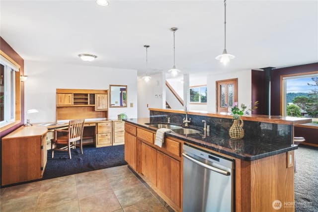 Property photo for 15781 Snee Oosh Road, La Conner photo 5