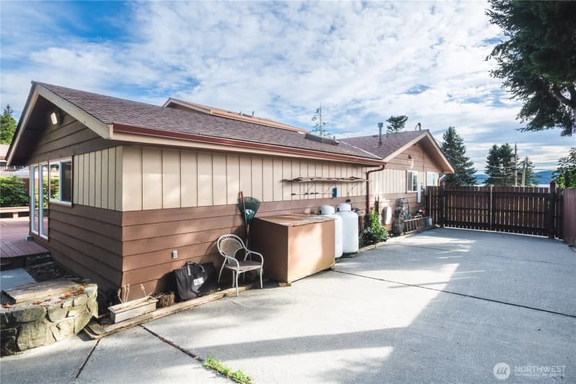 Property photo for 15781 Snee Oosh Road, La Conner photo 31