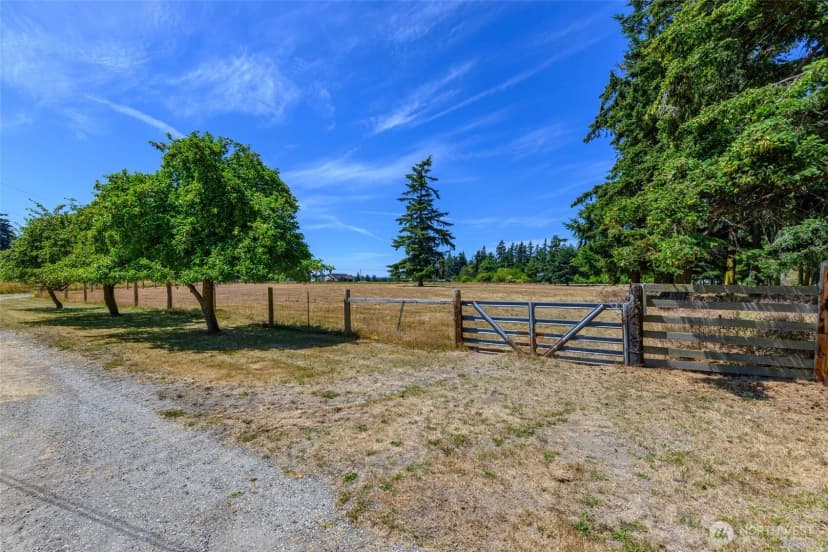 Property photo for 347 Jacobs Road, Coupeville photo 9