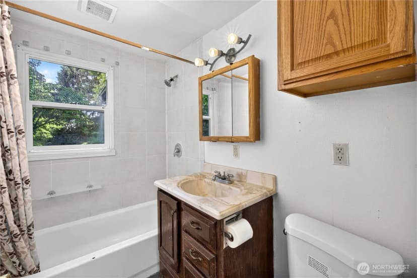 Property photo for 804 Crescent Drive, Grandview photo 15