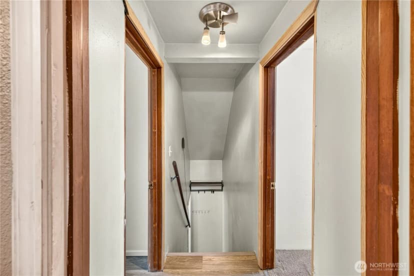 Property photo for 804 Crescent Drive, Grandview photo 13