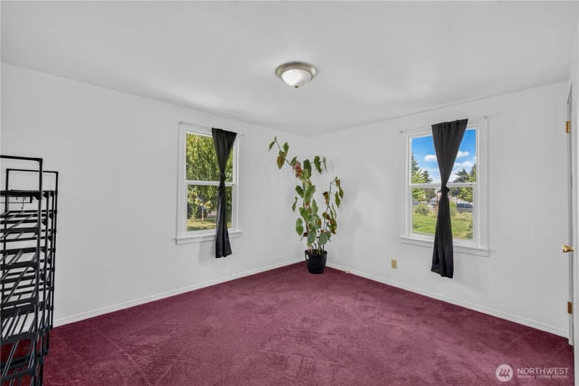 Property photo for 804 Crescent Drive, Grandview photo 18