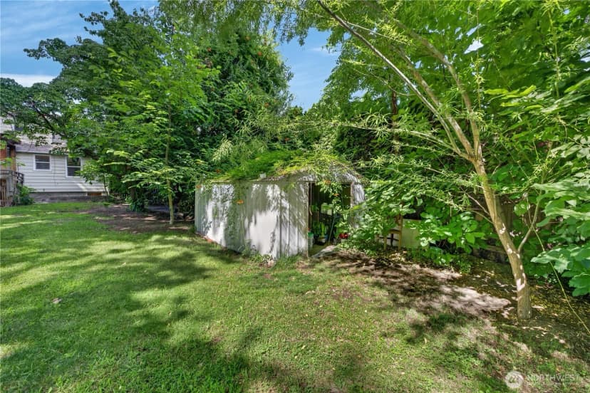Property photo for 804 Crescent Drive, Grandview photo 35