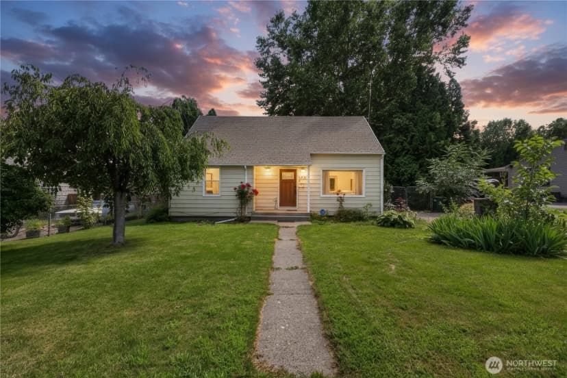 Property photo for 804 Crescent Drive, Grandview photo 32