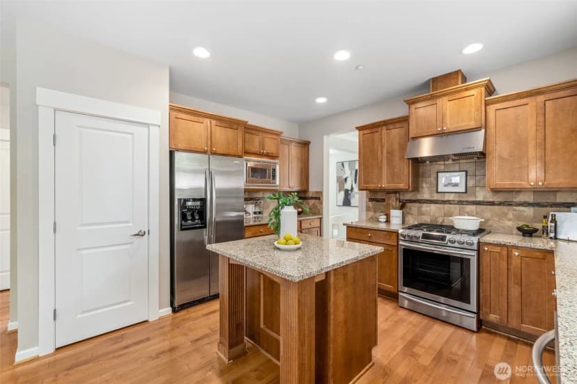 Property photo for 17023 Ne 120th Street, Redmond photo 11