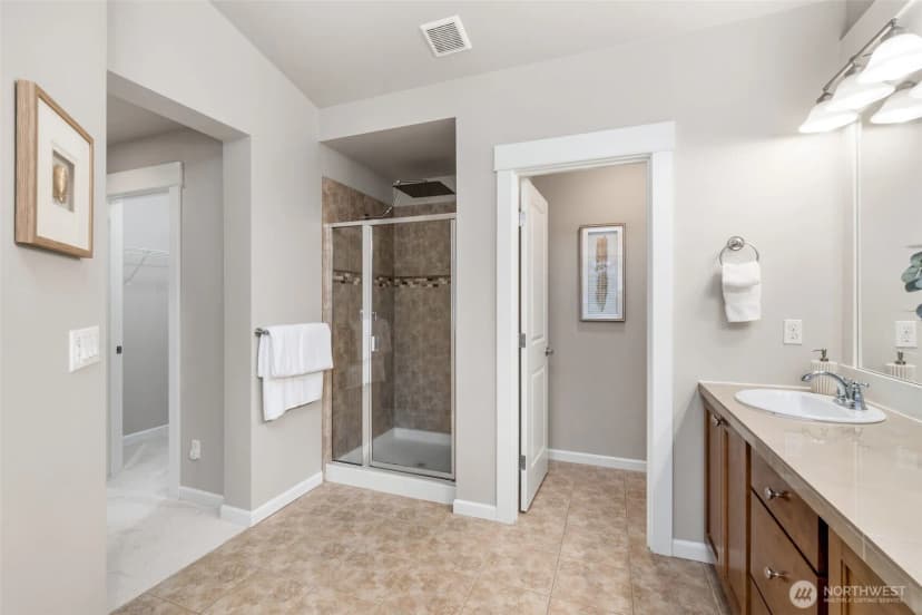 Property photo for 17023 Ne 120th Street, Redmond photo 24