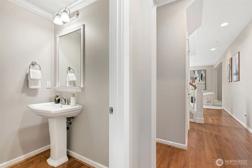 Property photo for 17023 Ne 120th Street, Redmond photo 17