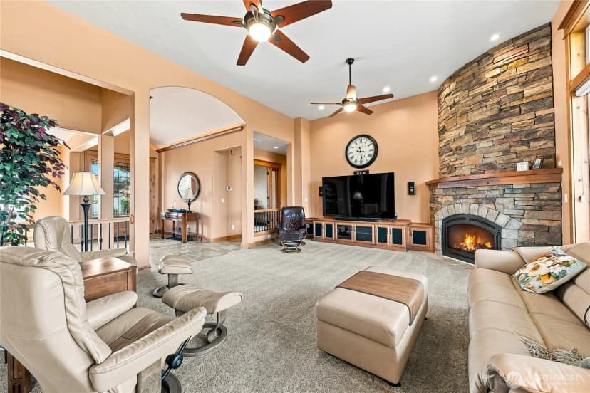 Property photo for 16905 135th Ave Court East, Puyallup photo 5